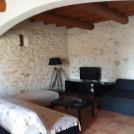 Maison De Village Dans Languedoc-roussillon * Vergeze