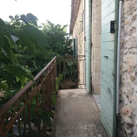Maison De Village Dans Languedoc-roussillon Apartment