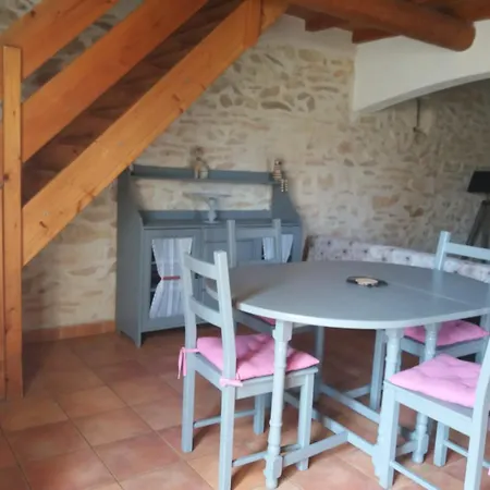 Maison De Village Dans Languedoc-roussillon * Vergeze